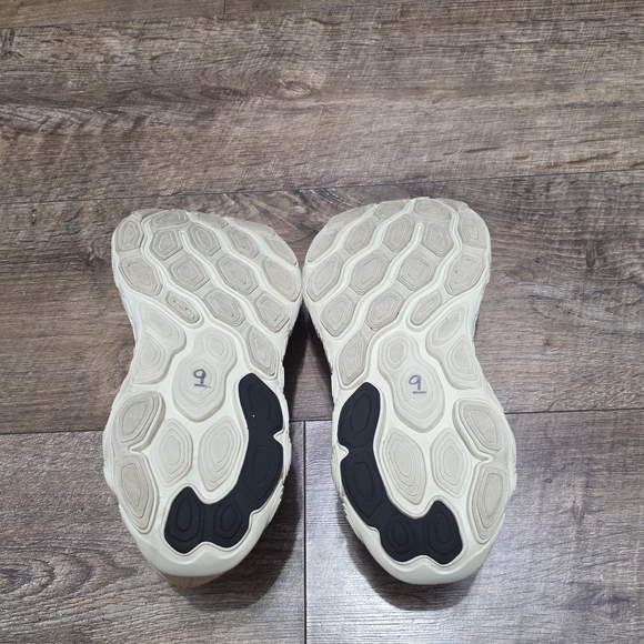 New Balance  Fresh Foam 880 Orange Sneaker Women Size 9D - Picture 9 of 11